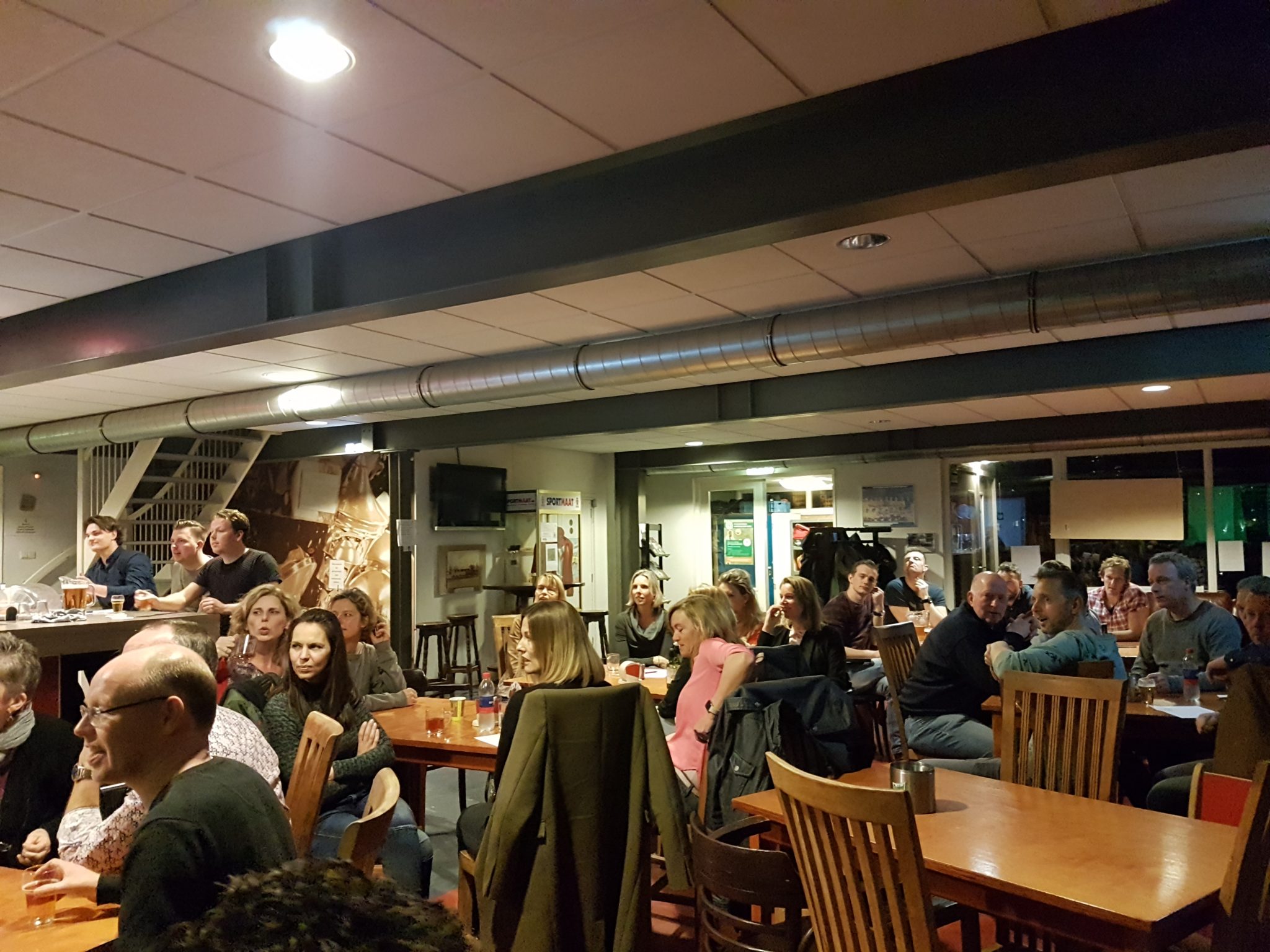 4 bier en 1 spa rood wint de eerste GRC- pubquiz! | GRC Groningen